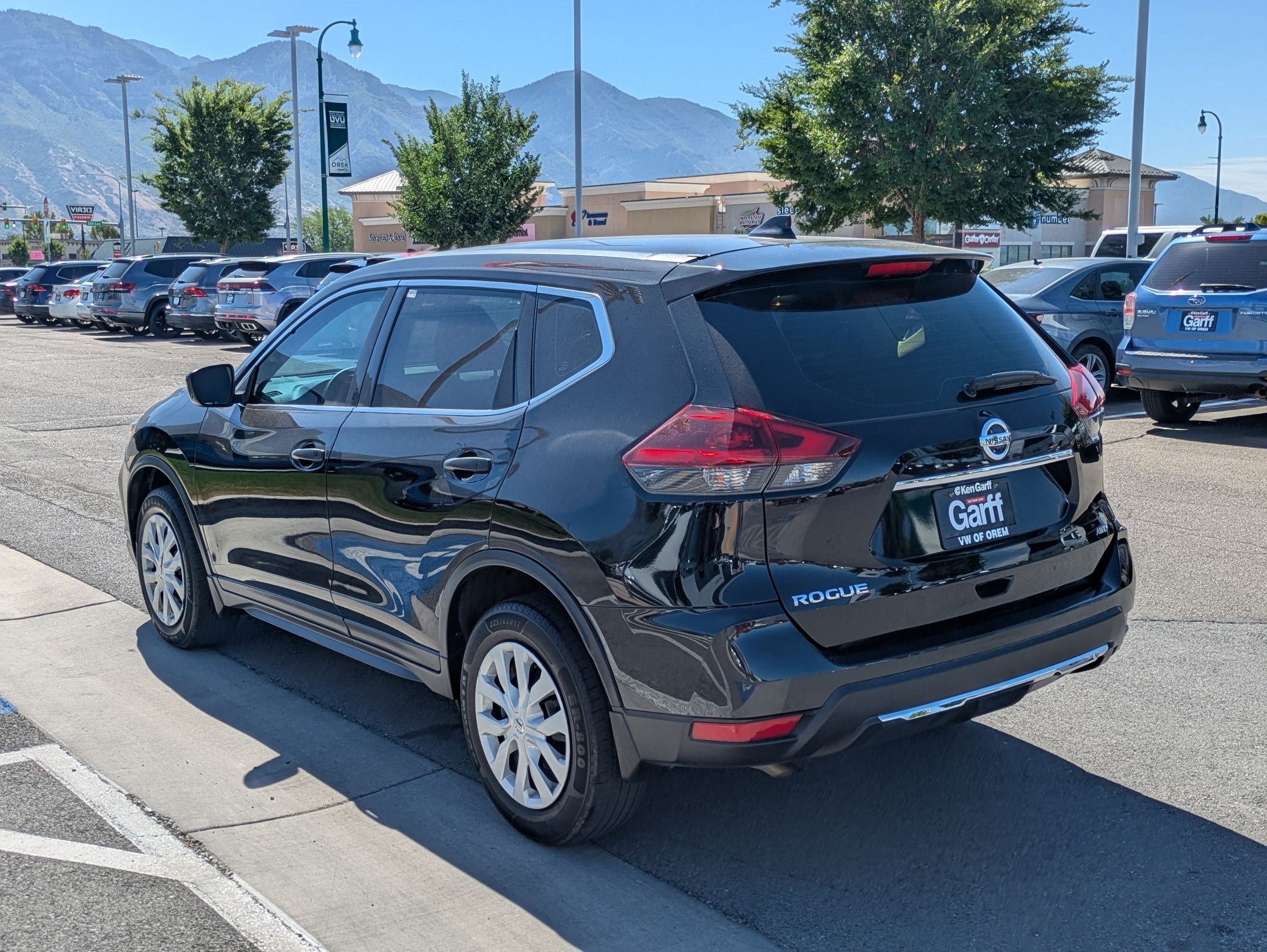 Used 2020 Magnetic Black Pearl Nissan S image 5