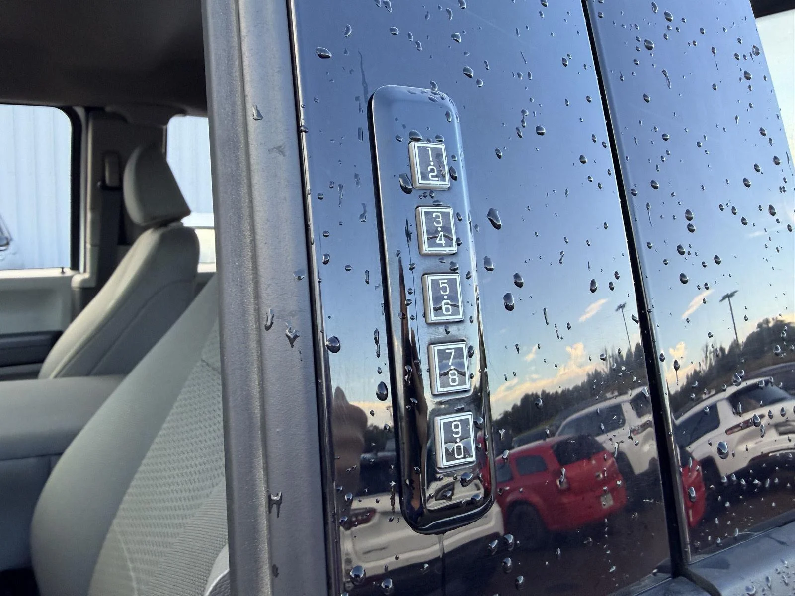 Used 2022 Oxford White Ford XLT image 27