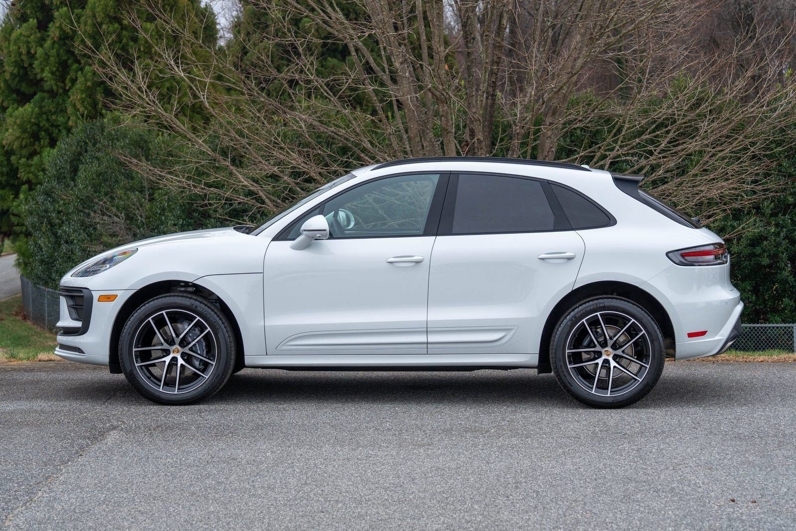 Used 2025 White Porsche Base image 3
