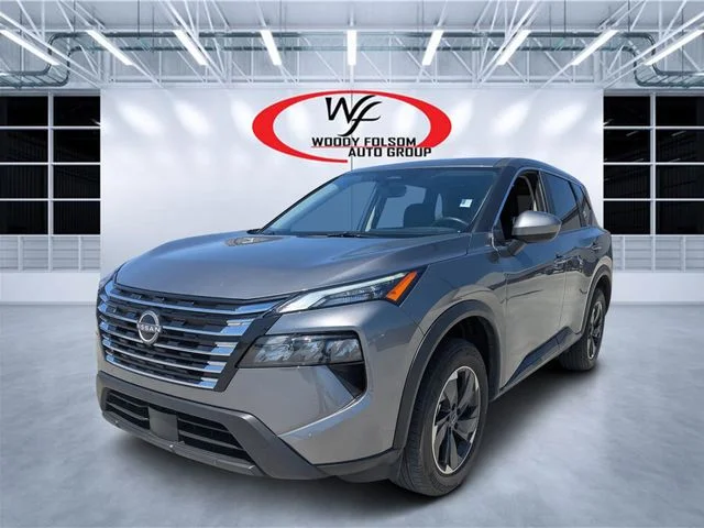 Used 2025 Gray Nissan SV image 7