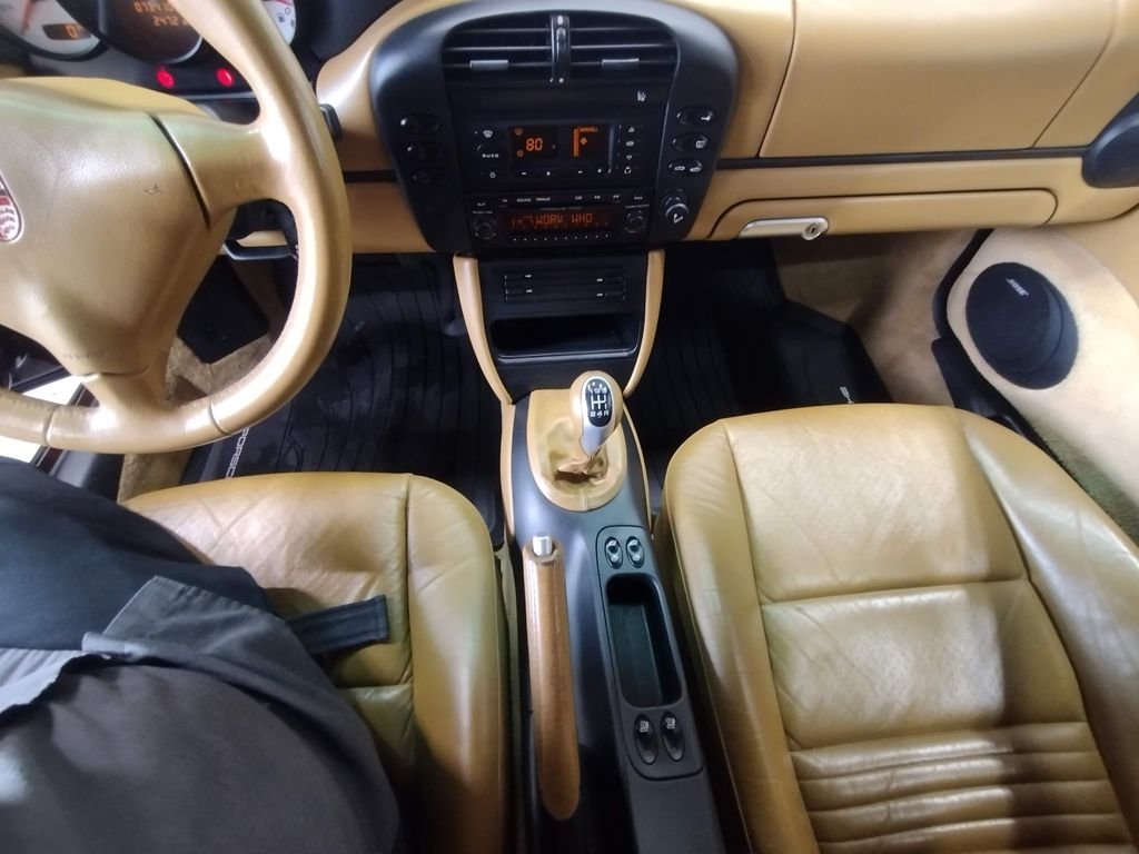 Used 2004  Porsche Base image 30