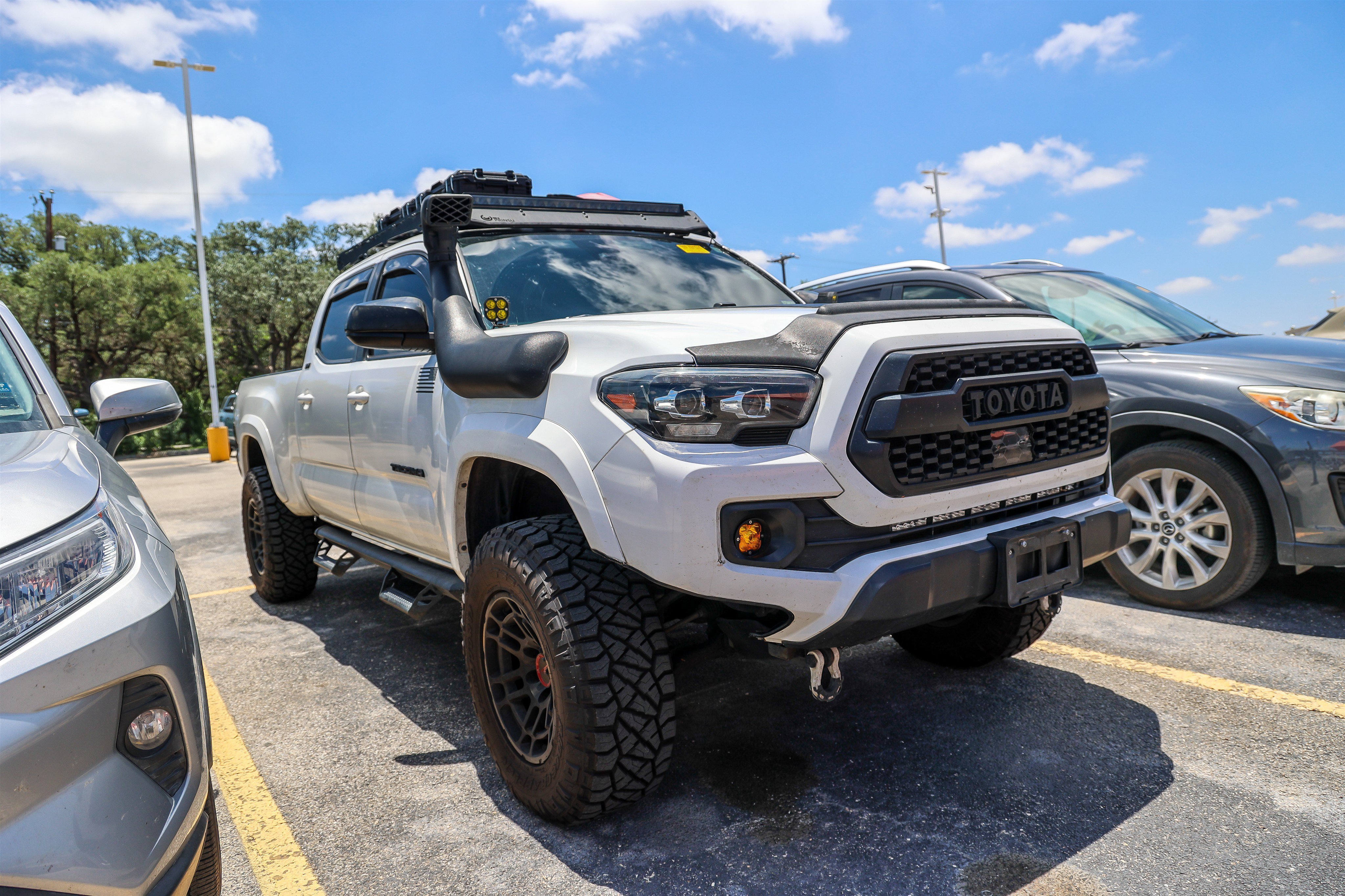 Used 2023 ICE CAP Toyota SR5 image 5