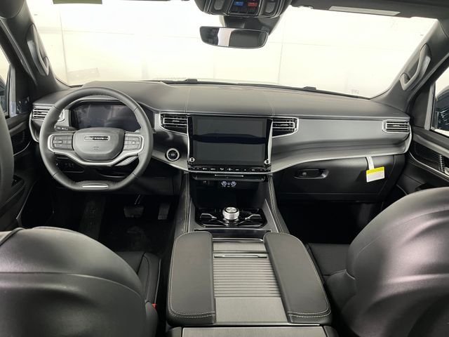 New 2026 Silver-Zynith Exterior Paint Jeep Limited Reserve image 9