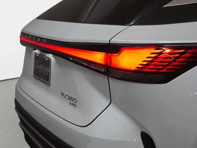 New 2026 Eminent White Pearl Lexus LUXURY image 38