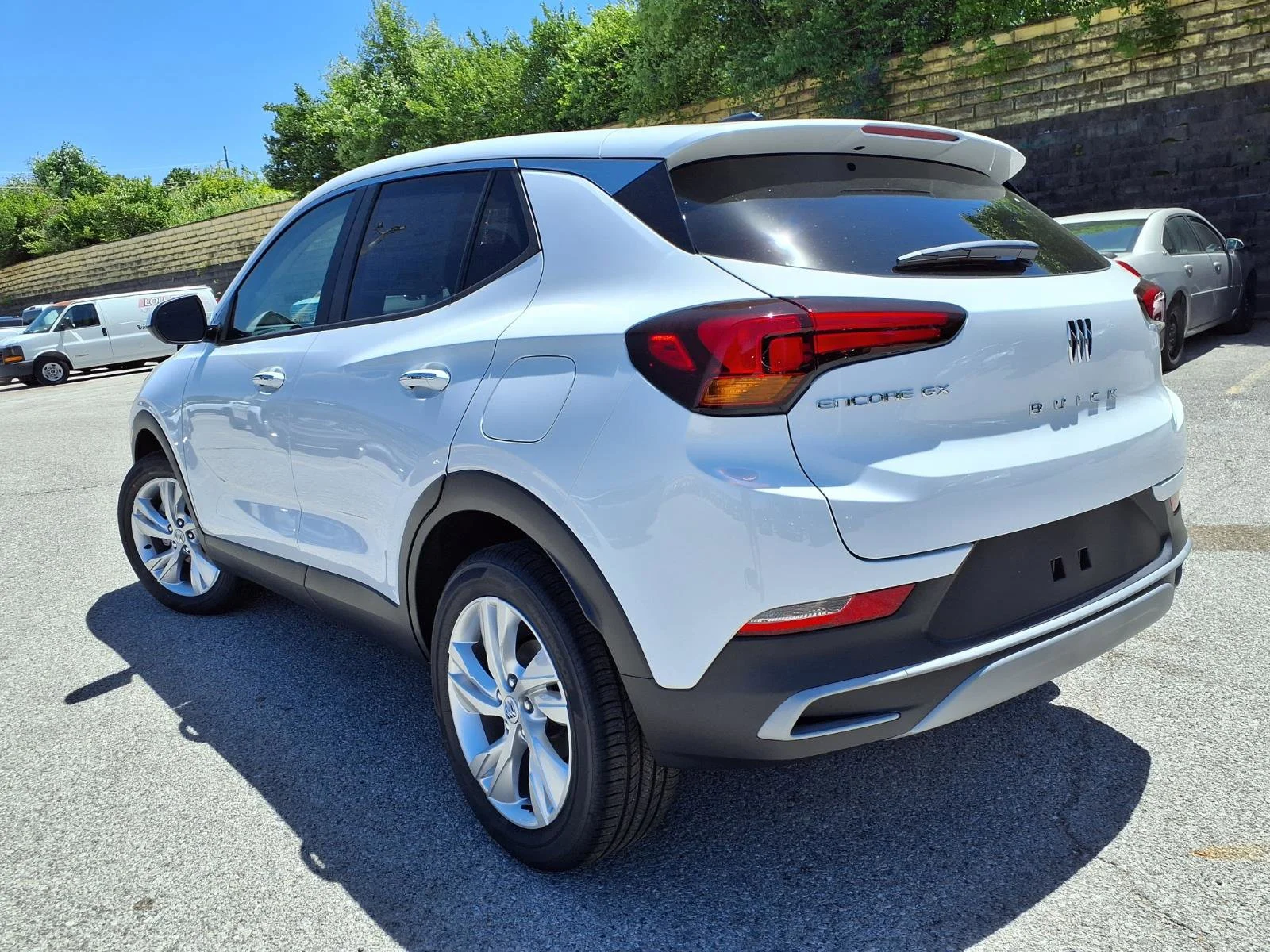 New 2026 Summit White Buick Preferred image 21
