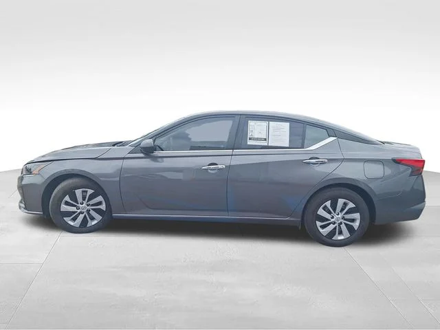 Certified Used 2025 Gray Nissan 2.5 S image 5