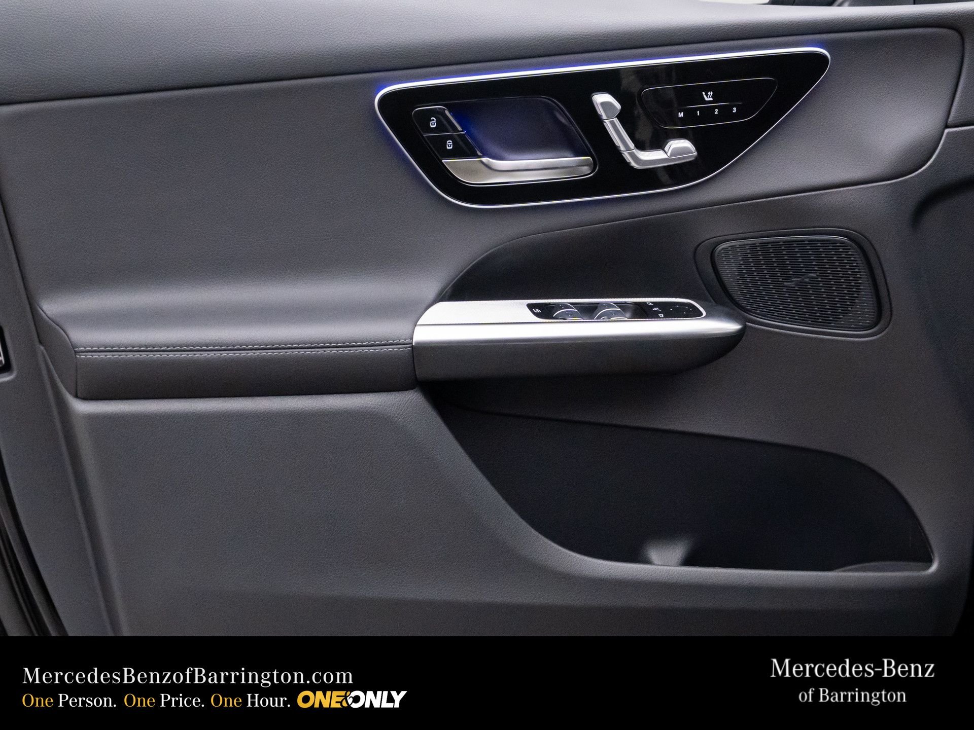 New 2026 Black Mercedes-Benz GLC 300 image 15