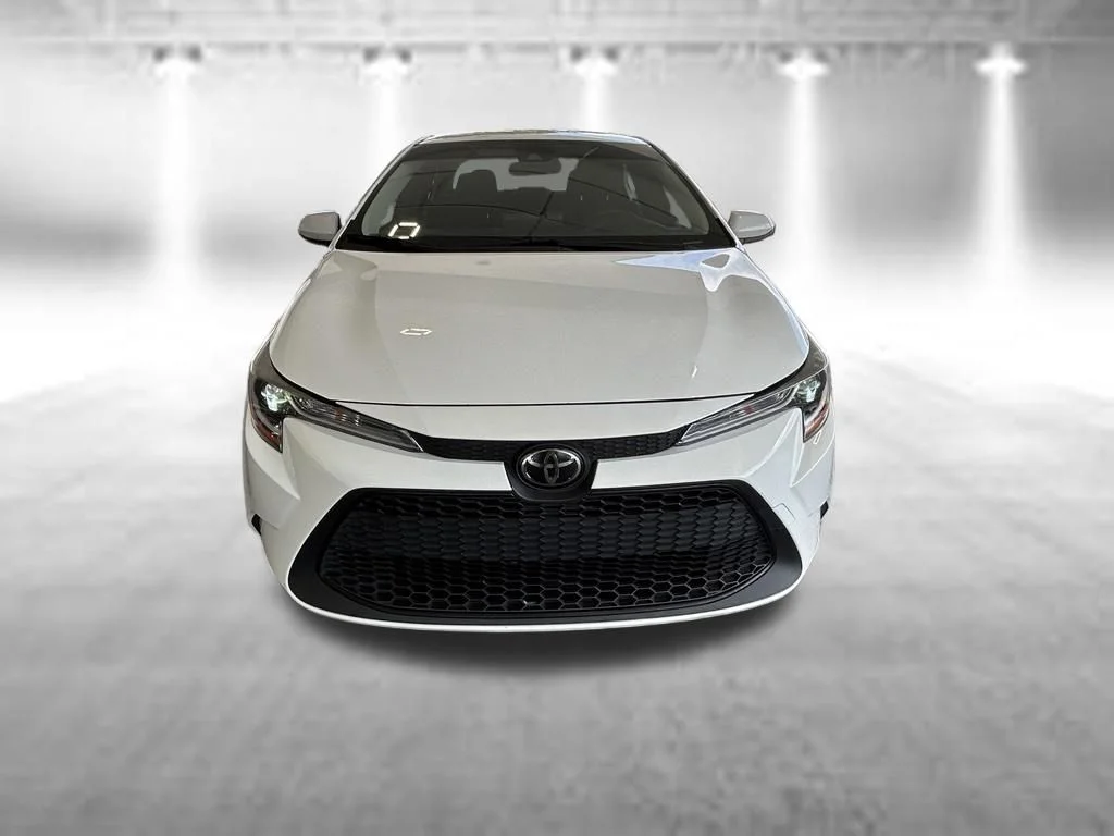 Certified Used 2022 White Toyota LE image 10