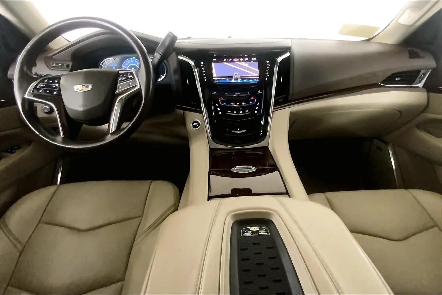 Used 2016 Crystal White Tricoat Cadillac Premium Collection image 14