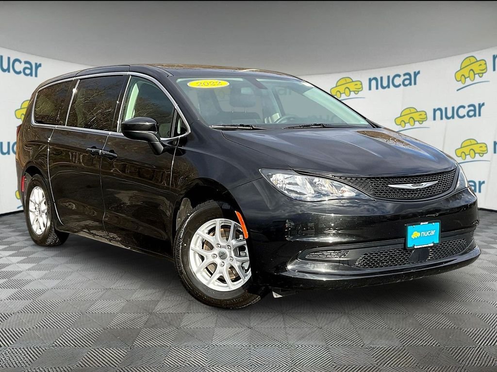 2022 Chrysler Voyager