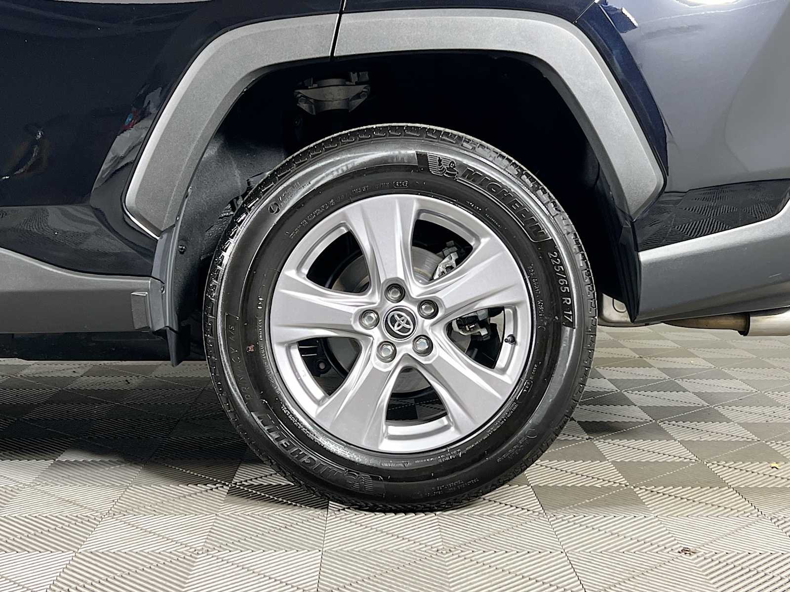Used 2025 Midnight Black Metallic Toyota XLE image 30