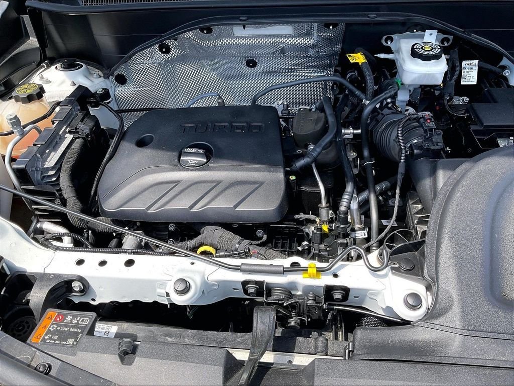 Used 2022 White Buick Preferred image 28
