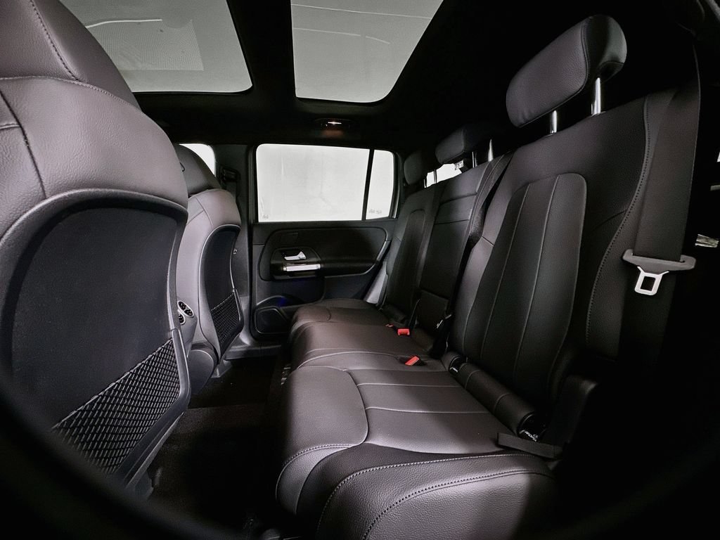 New 2026 Mountain Grey Metallic Mercedes-Benz GLB 250 image 55