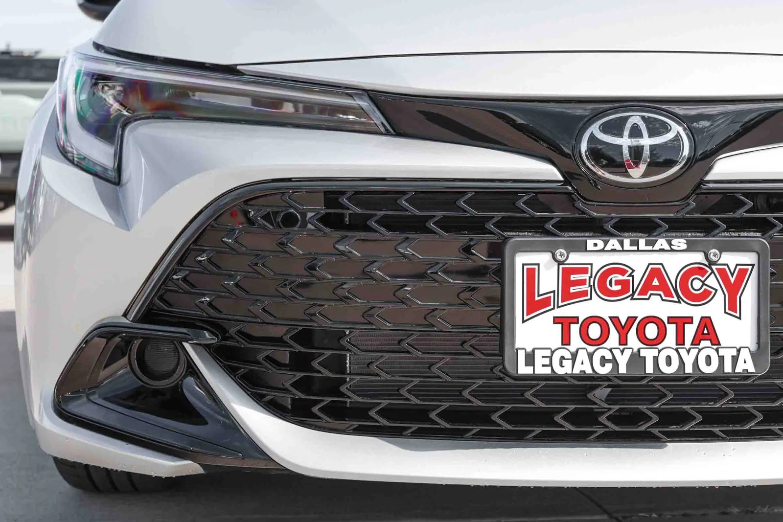 New 2027 Classic Silver Metallic Toyota SE image 10
