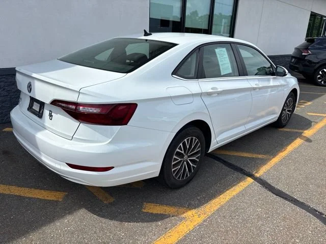 Used 2021 Pure White Volkswagen S image 5