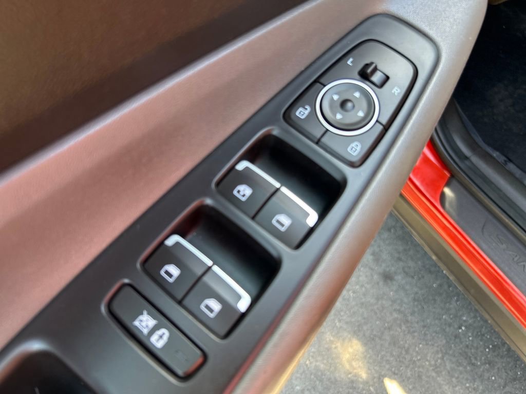 Used 2019 Orange Hyundai SE image 19