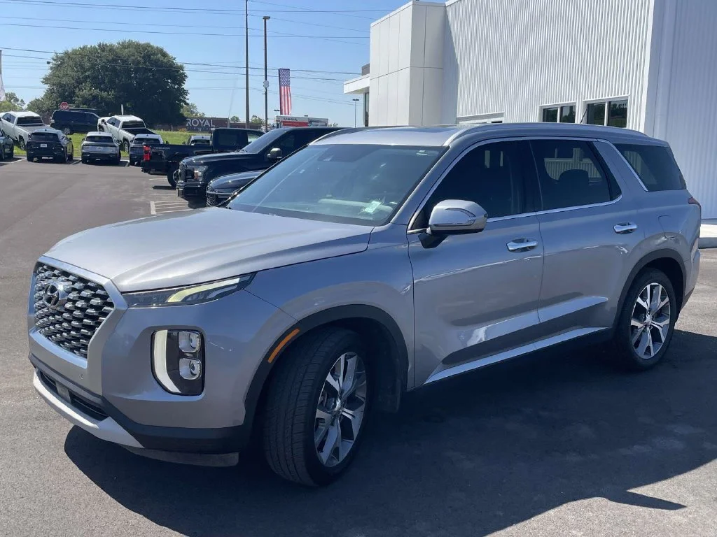 Certified Used 2020 Silver Hyundai SEL image 7