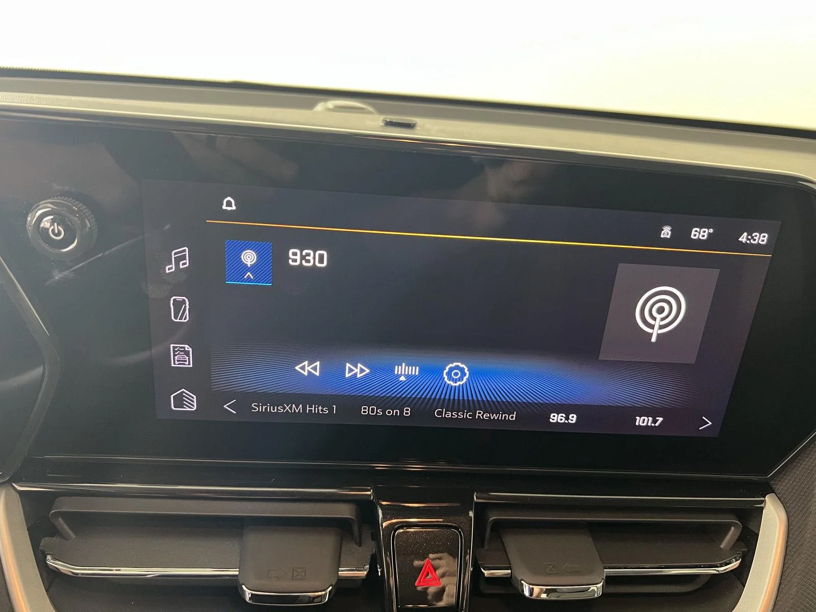 Used 2024 Fountain Blue Chevrolet LT image 19