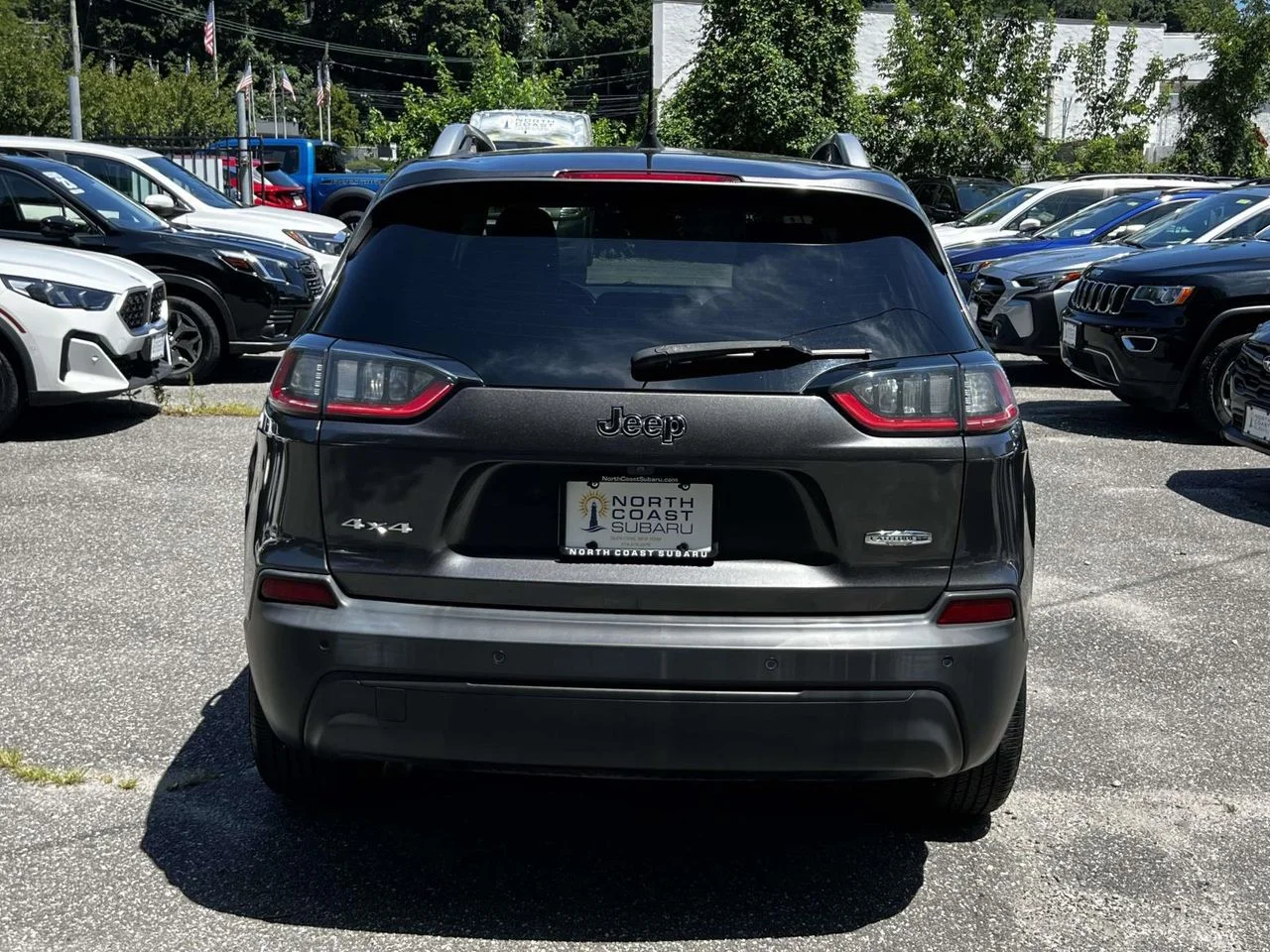 Used 2019 Granite Crystal Metallic Clearcoat Jeep Latitude Plus 4x4 image 7