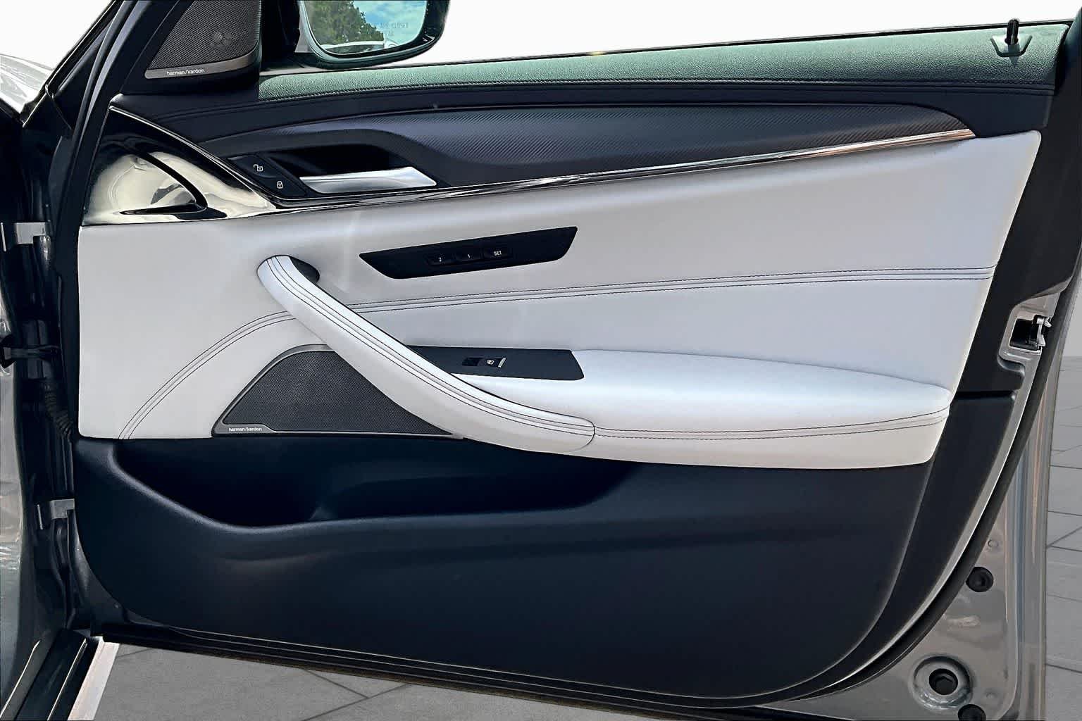Used 2023 Skyscraper Grey Metallic BMW  image 23