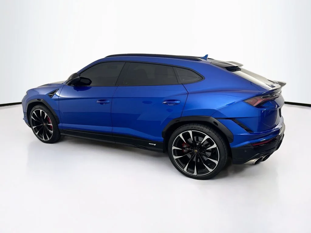 Used 2023 Blue Lamborghini S image 7