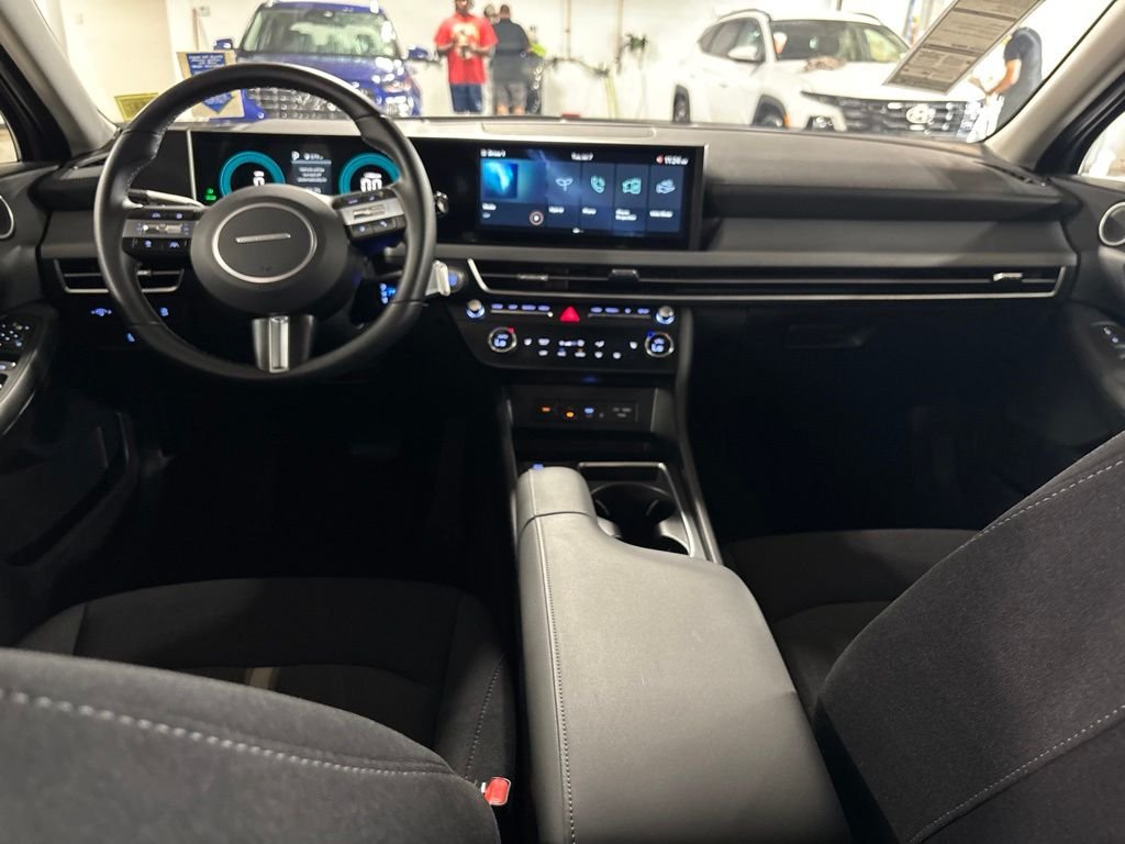 2025 Hyundai Sonata Hybrid SEL - Photo 11