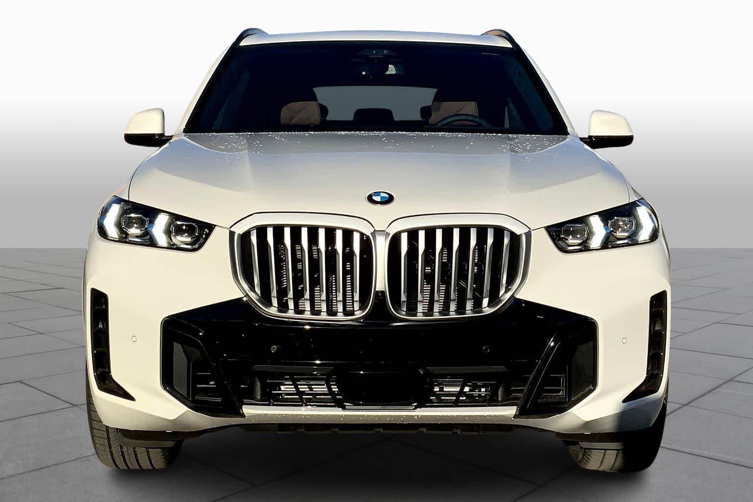 New 2026 Alpine White BMW xDrive40i image 3