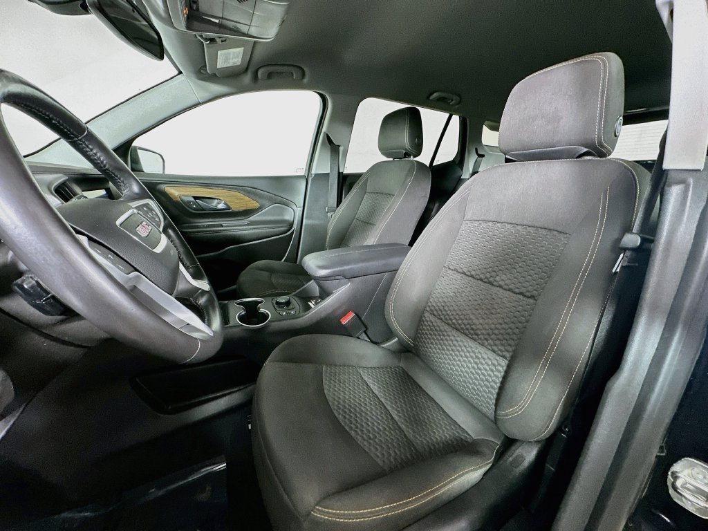 Used 2019 Ebony Twilight Metallic GMC SLE image 11