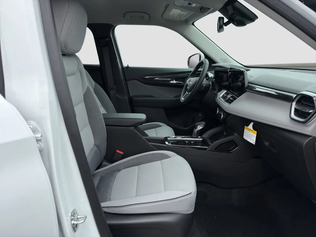 New 2026 Summit White Chevrolet LT image 18