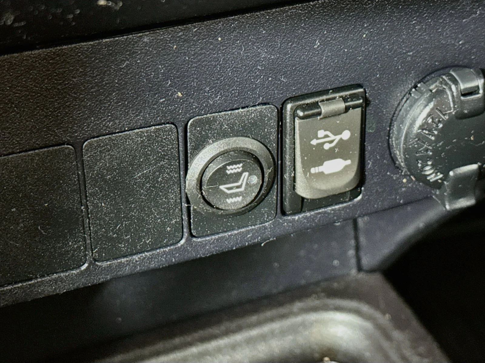 Used 2017 Gray Toyota XLE image 16