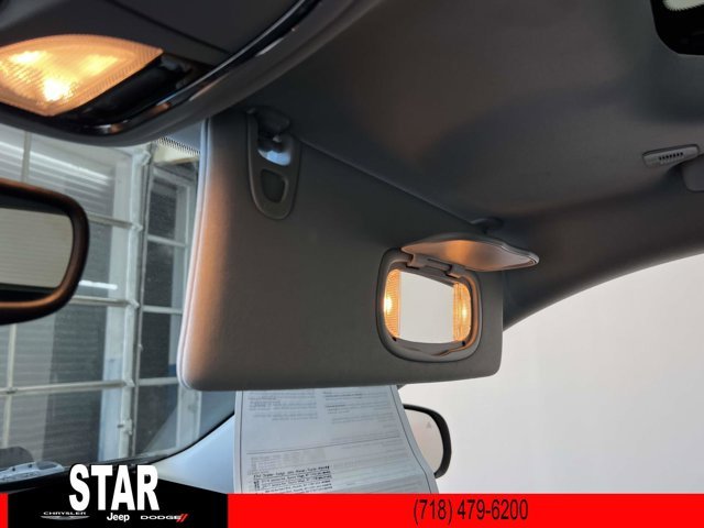 Used 2019 Granite Crystal Metallic Clearcoat Jeep Limited image 35