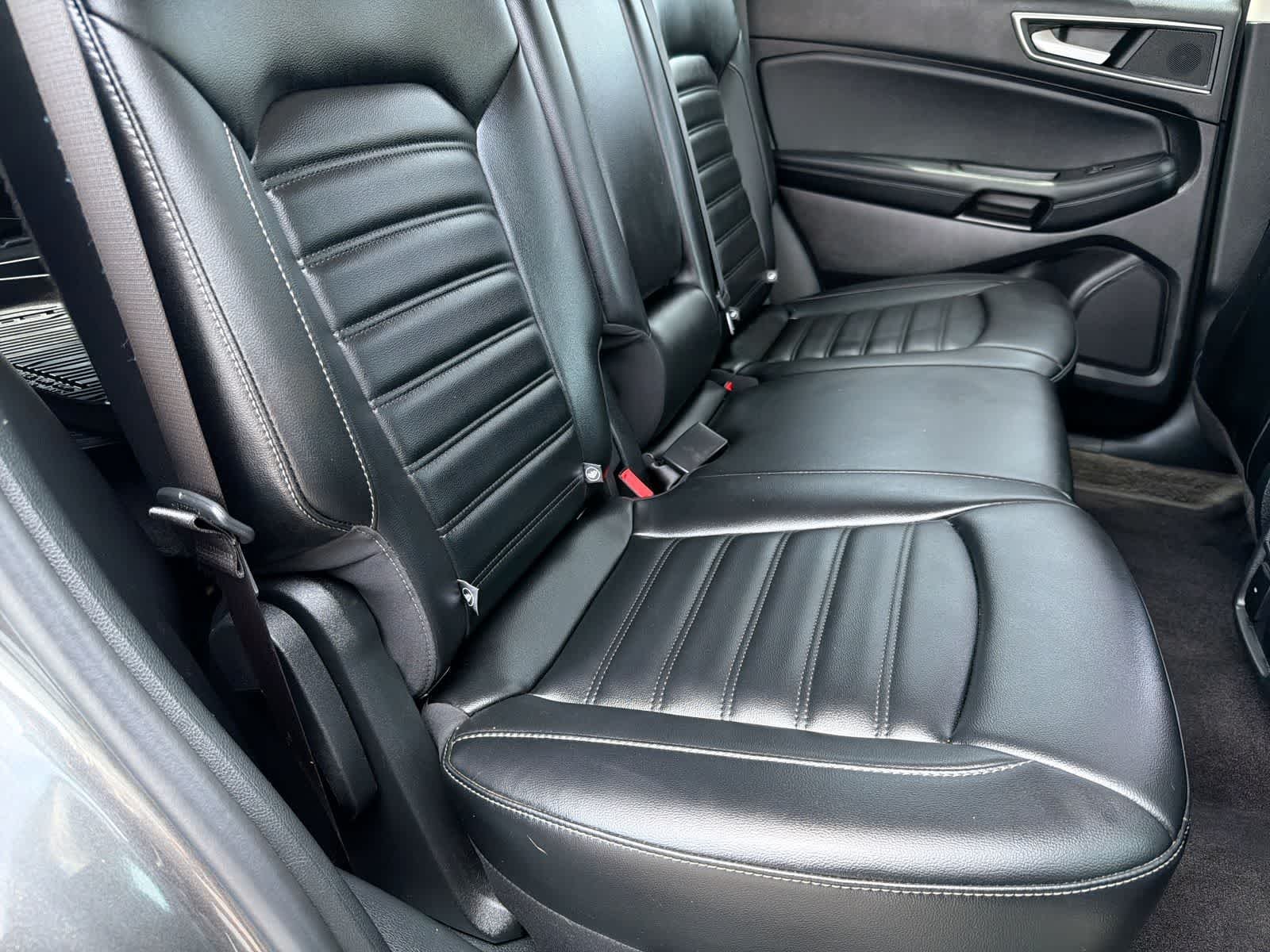 Used 2020 Magnetic Metallic Ford SEL image 22