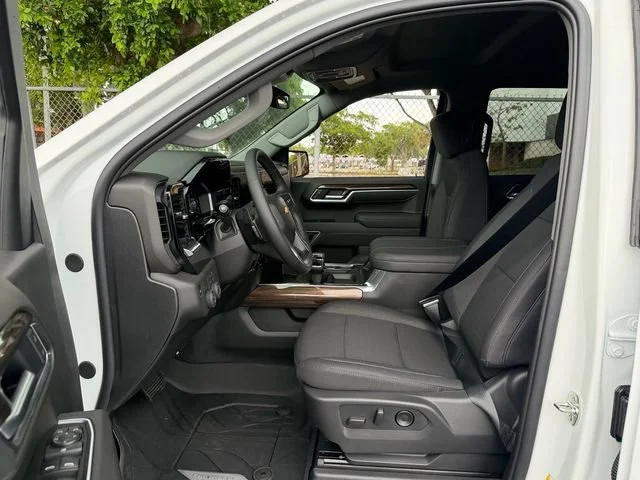New 2026 Summit White Chevrolet LT image 5