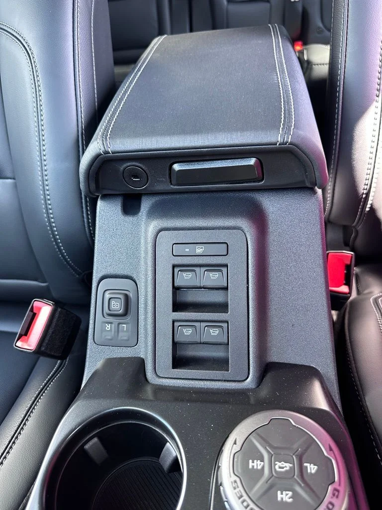 New 2026 Avalanche Ford Outer Banks image 24