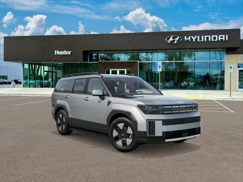 New 2026 Shimmering Silver Hyundai SEL image 2