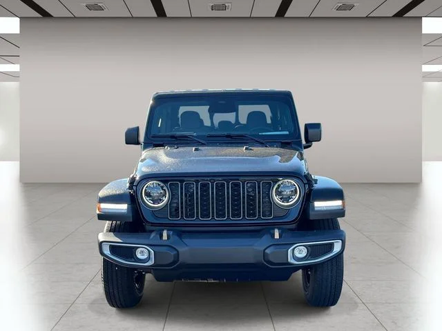 New 2026 Black Clear-Coat Exterior Paint Jeep 85th Anniversary Edition image 9