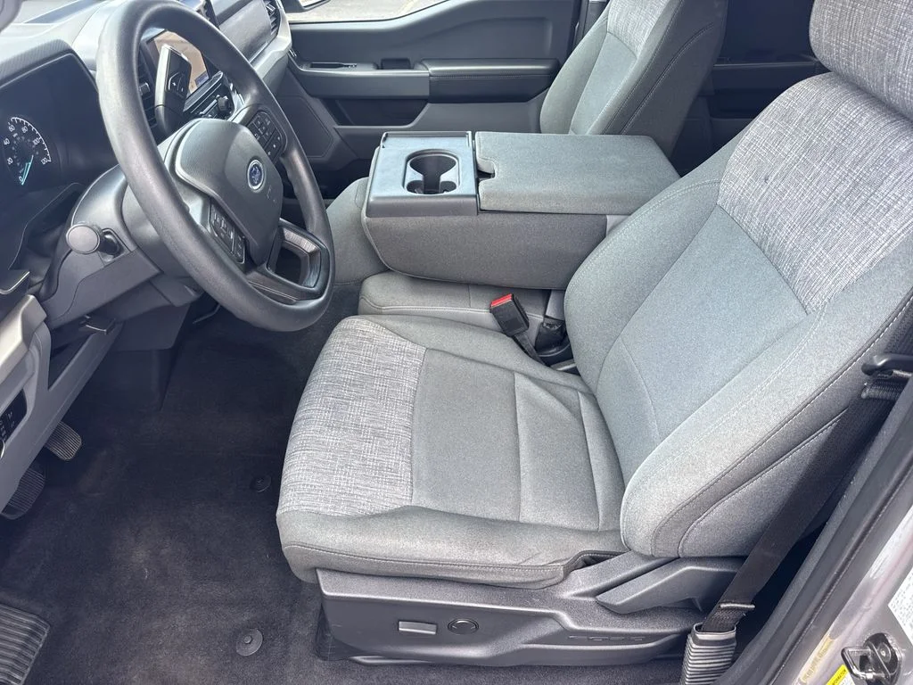 Used 2023 Silver Ford XLT image 8