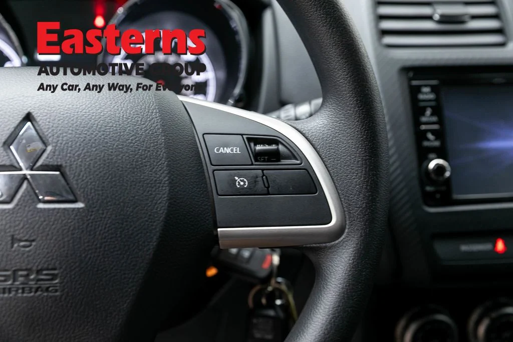 Used 2025 Silver Mitsubishi 2.0 SE image 16