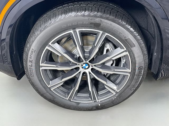 Used 2026 Carbon Black Metallic BMW xDrive40i image 32