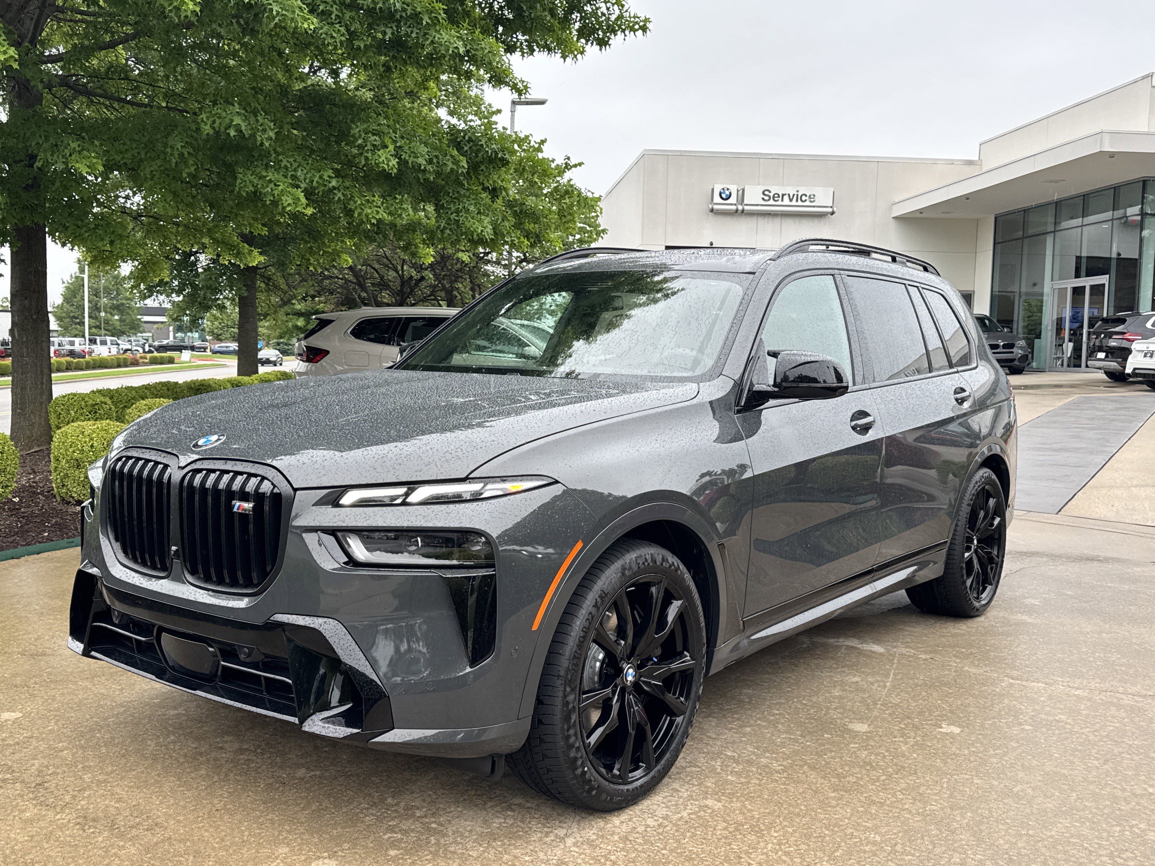 2027 BMW X7 M60i's photo