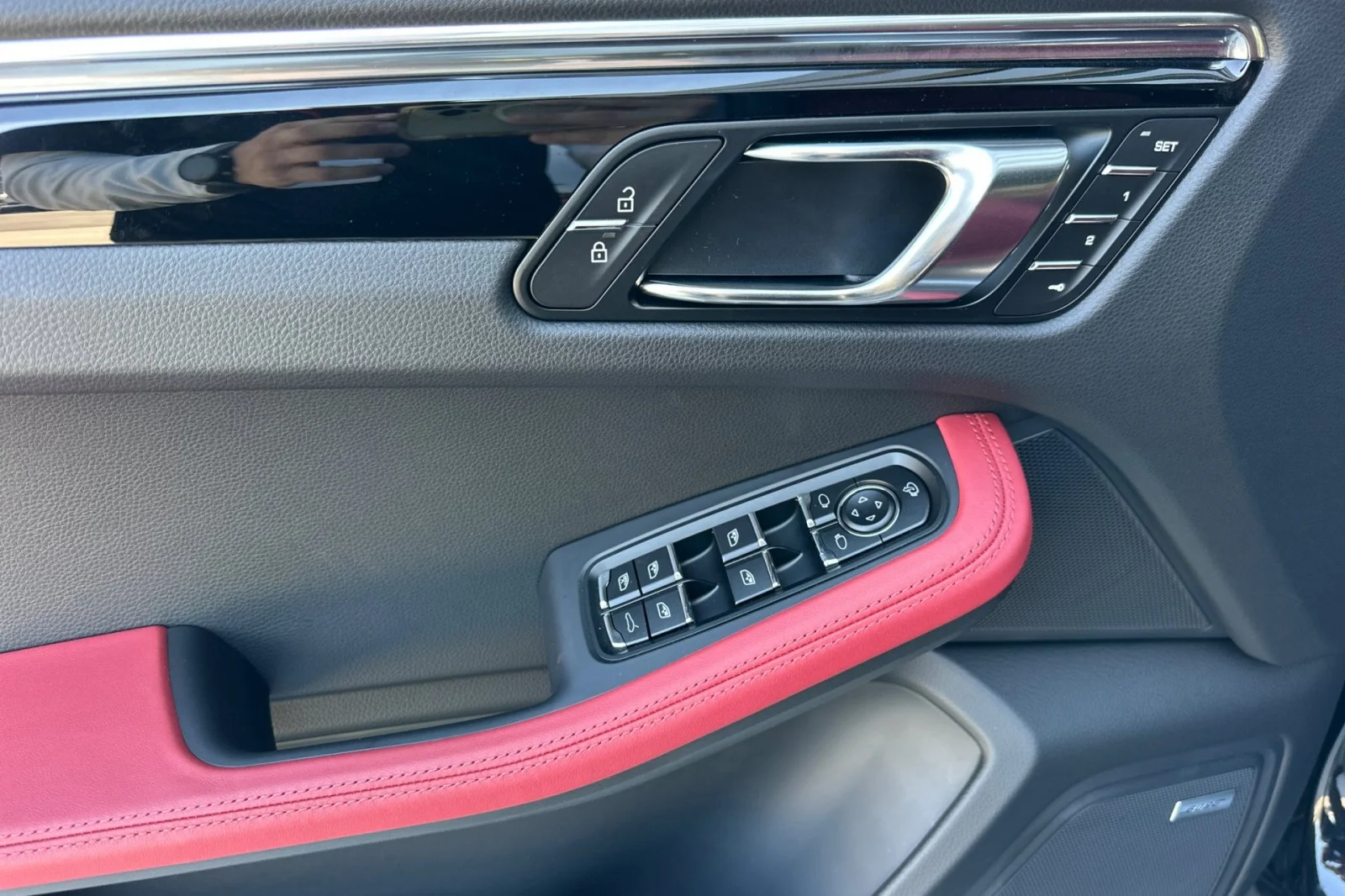 2026 Porsche Macan S - Photo 12