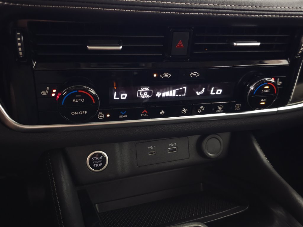 Used 2023 White Nissan SL image 29