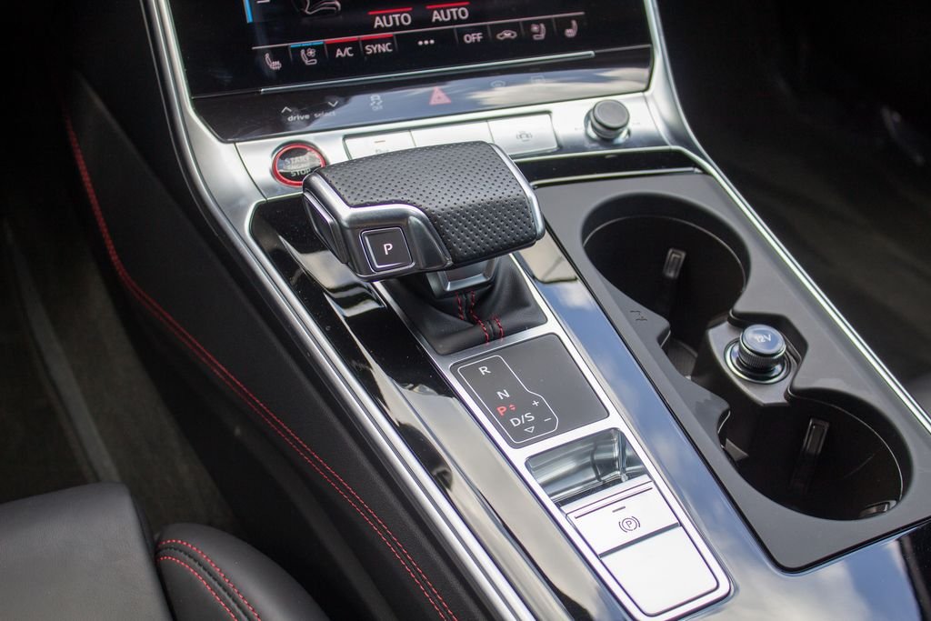Used 2024 Mythos Black Metallic Audi 4.0T image 21