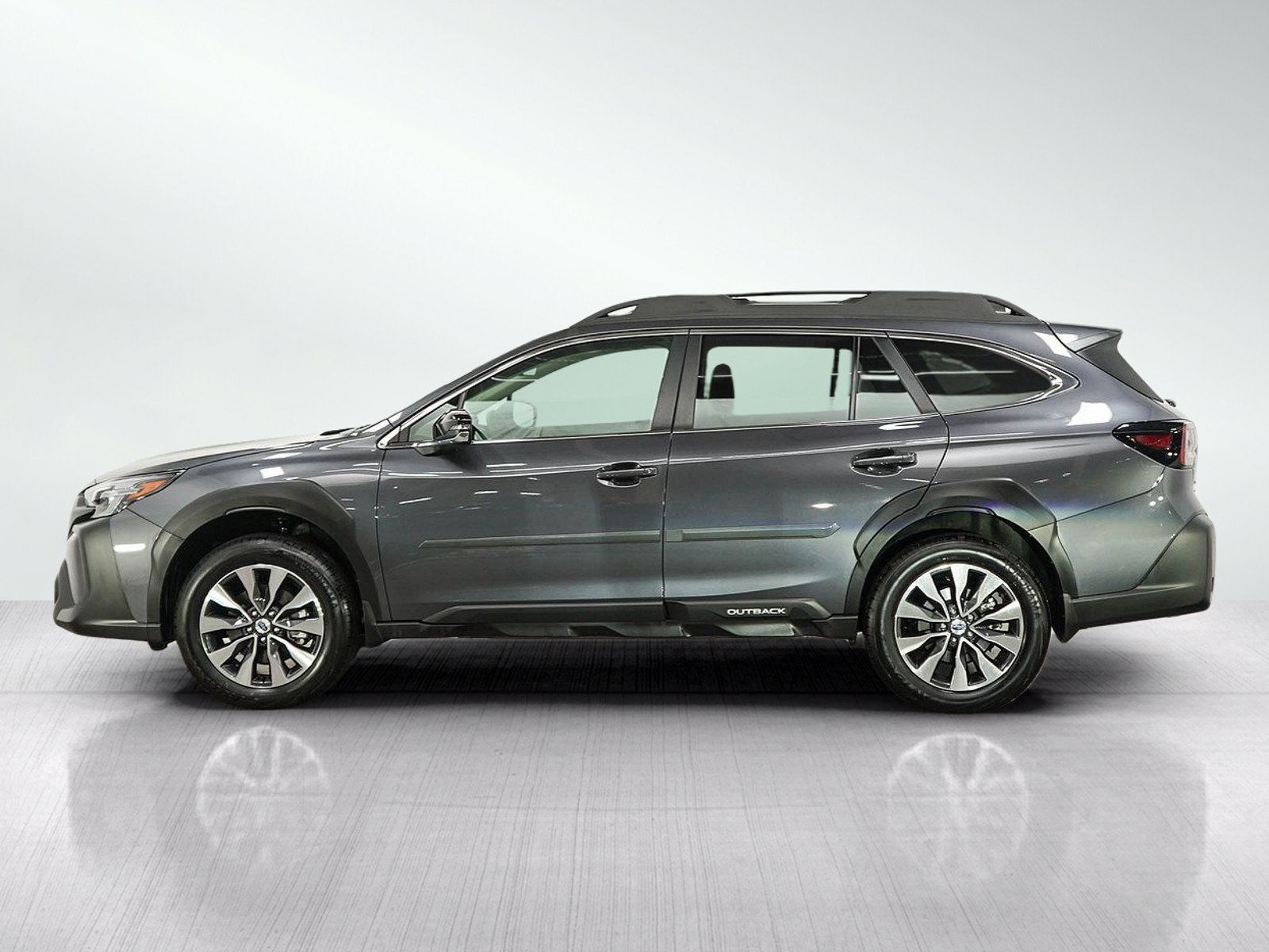 Used 2025 Subaru Outback Limited with VIN 4S4BTANC8S3292180 for sale in Burnsville, Minnesota