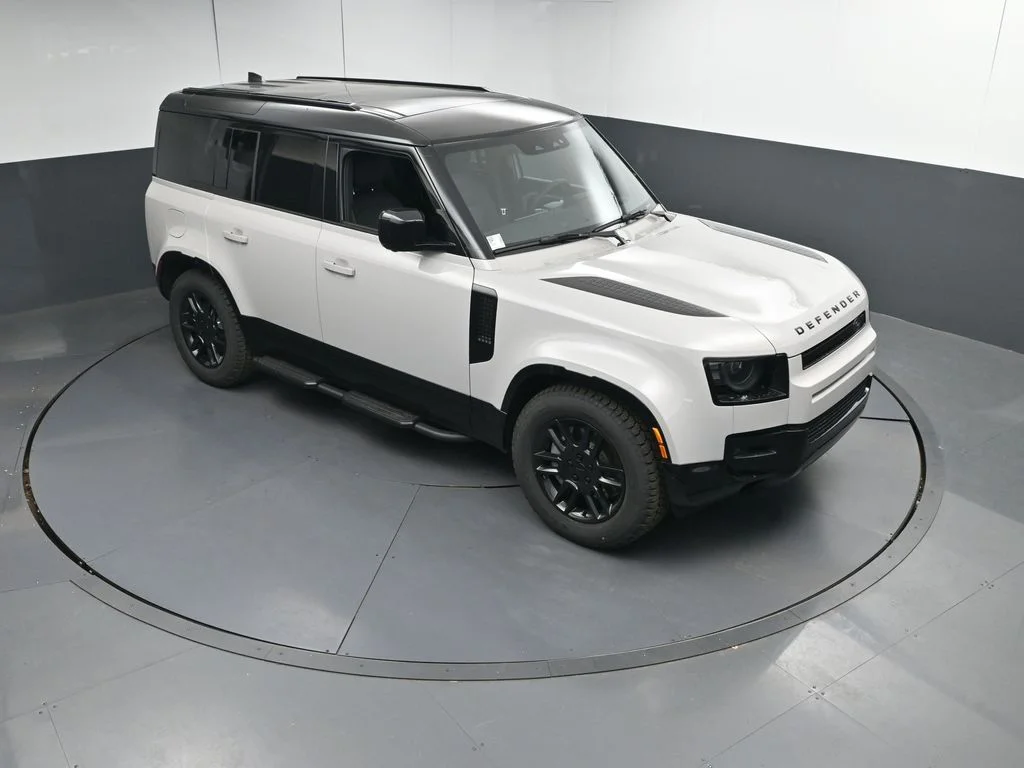 Certified Used 2026 Gray Land Rover X-Dynamic SE image 36