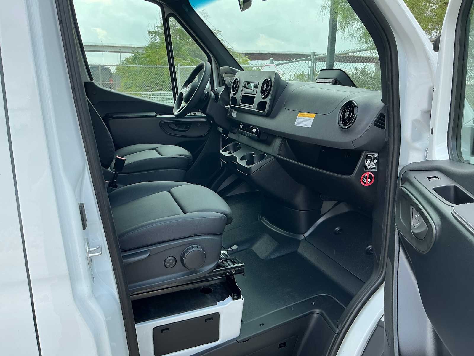 New 2026 Arctic White Mercedes-Benz  image 10