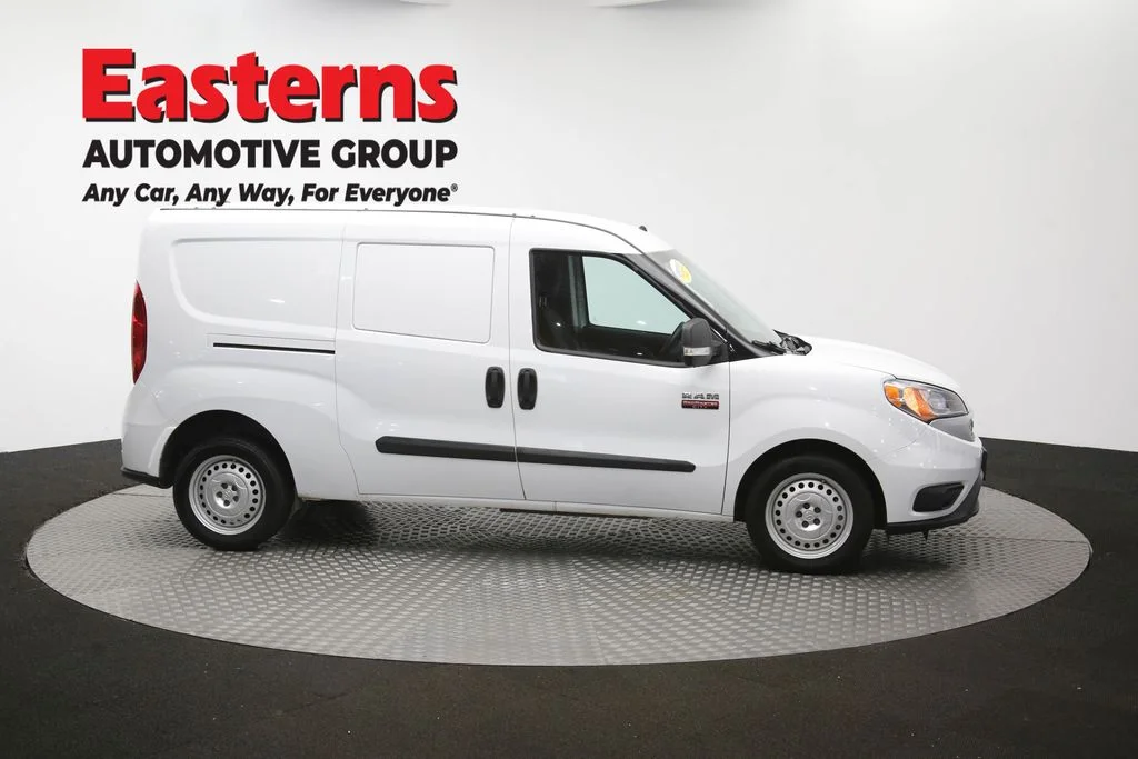 Used 2022 White Ram Base image 43