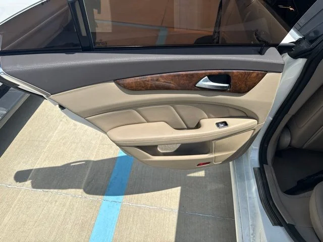 Used 2013  Mercedes-Benz CLS 550 image 8