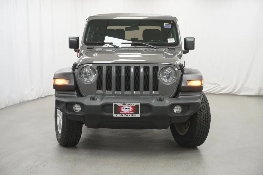 Used 2019 Gray Jeep Sport S image 8