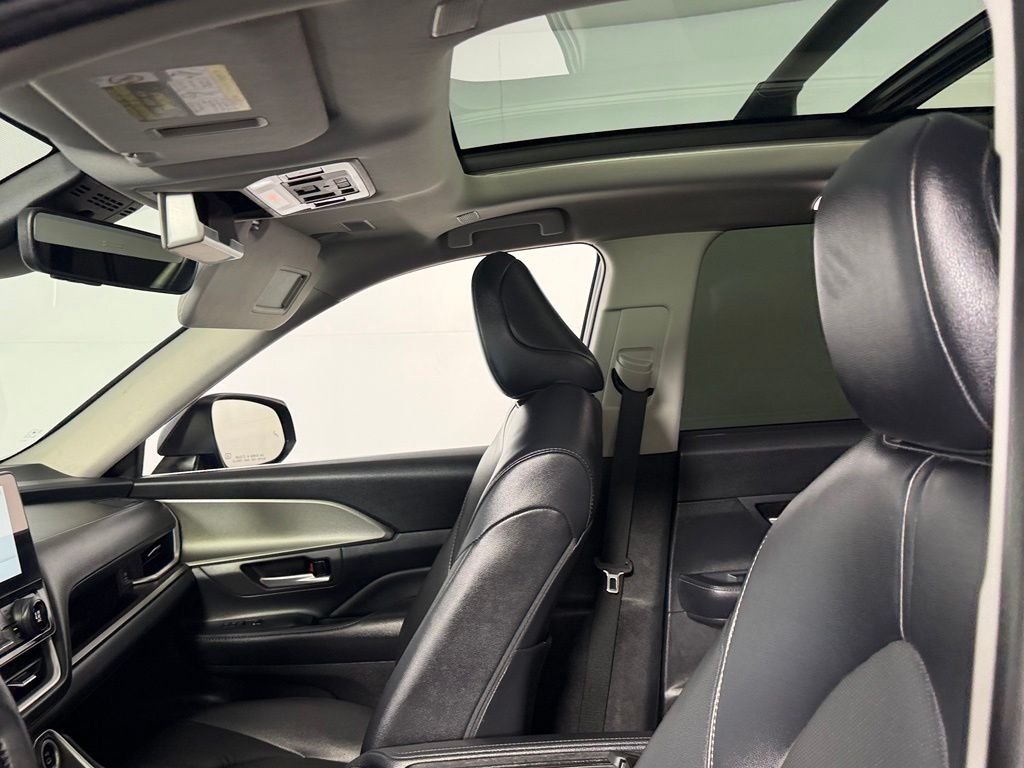 Used 2024 Cloud Toyota XLE image 20